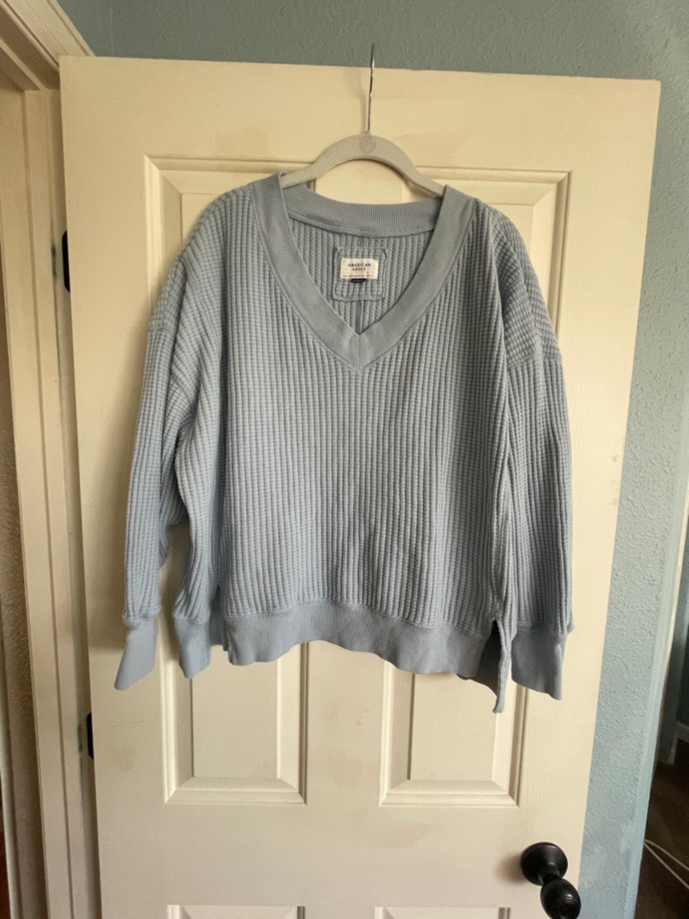 American Eagle Outfitters Pale Blue V‑Neck Waffle Knit Sweater